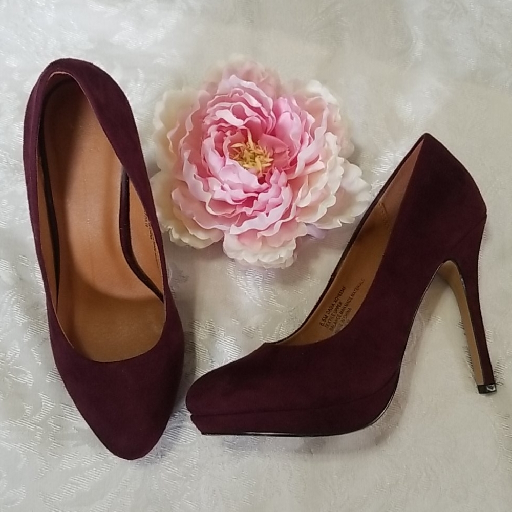Beautiful XOXO Heels